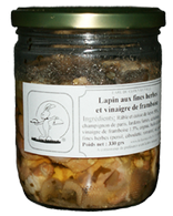 un menu rapide, une salade fraiche, un bocal de lapin aux fines herbes et le repas est prêt